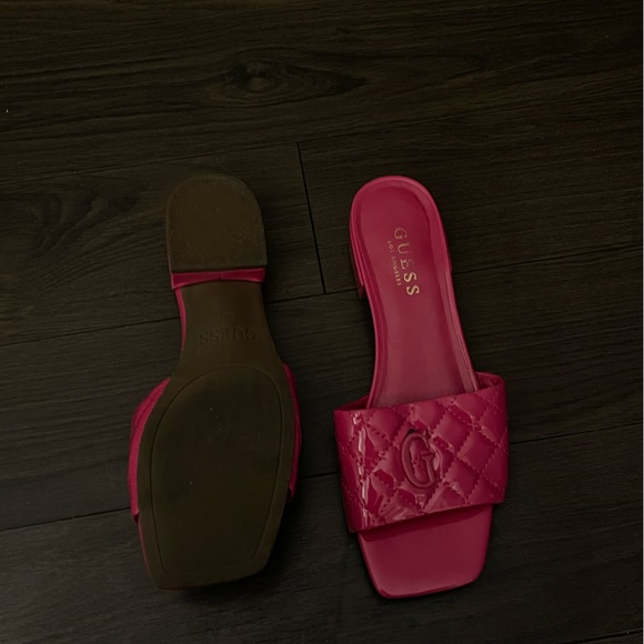 Pink G sandels - Picture 2 of 3